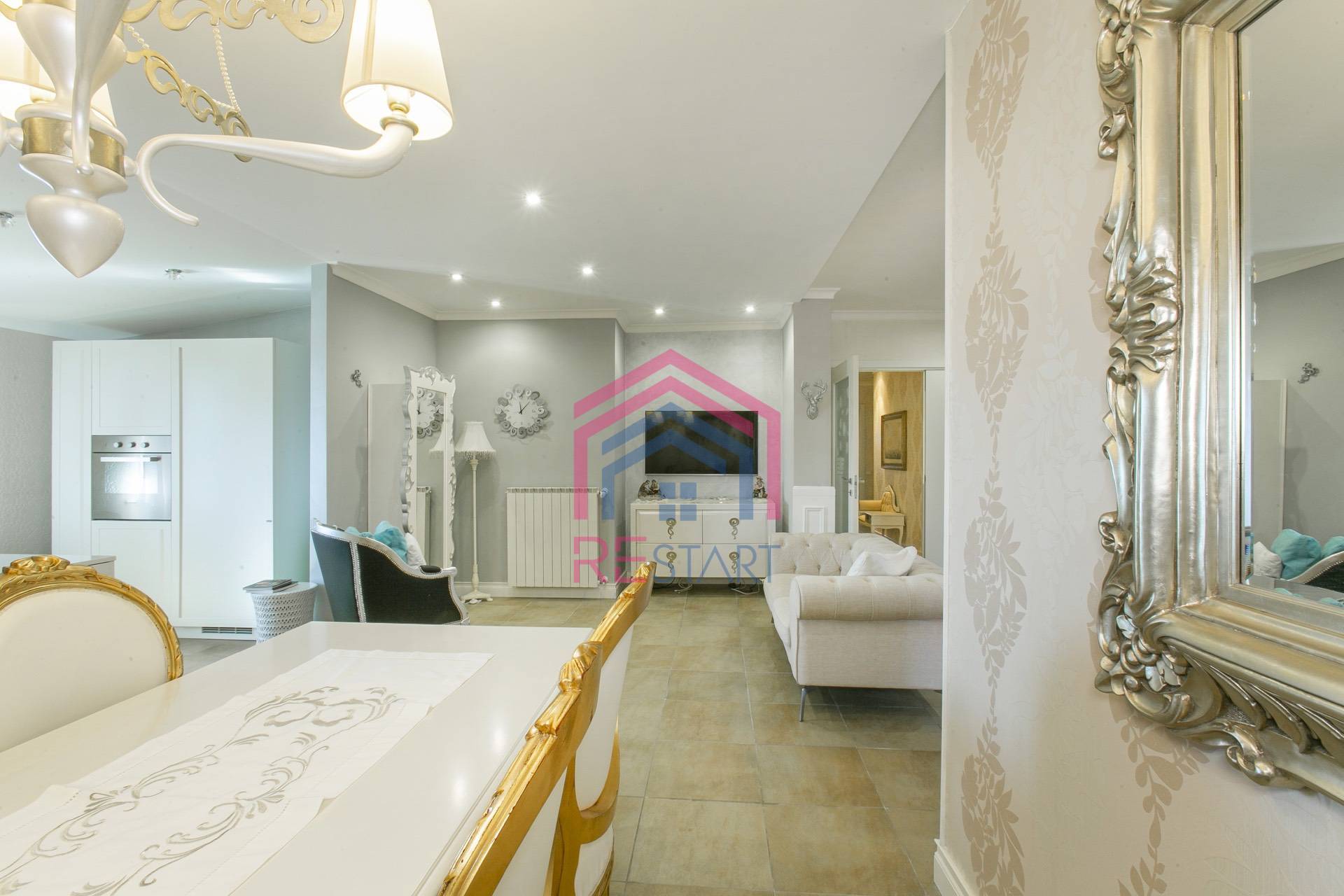 Villetta bifamiliare in vendita a Pomezia