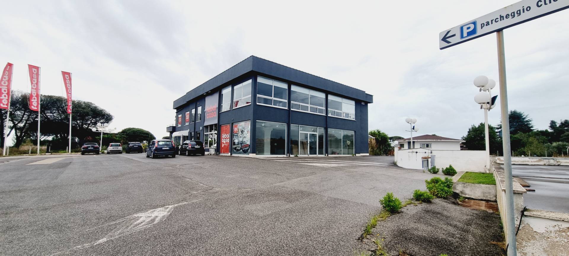 Media e Grande struttura di vendita in vendita a Pomezia, Pontina Nuova