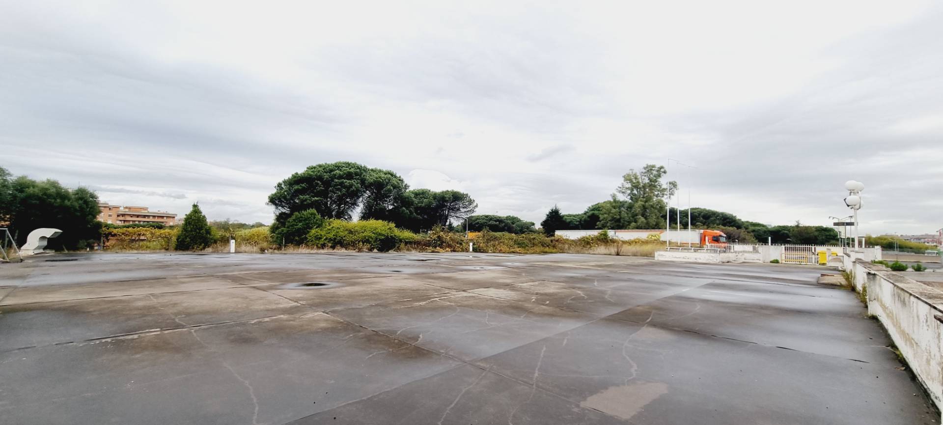 Media e Grande struttura di vendita in vendita a Pomezia, Pontina Nuova