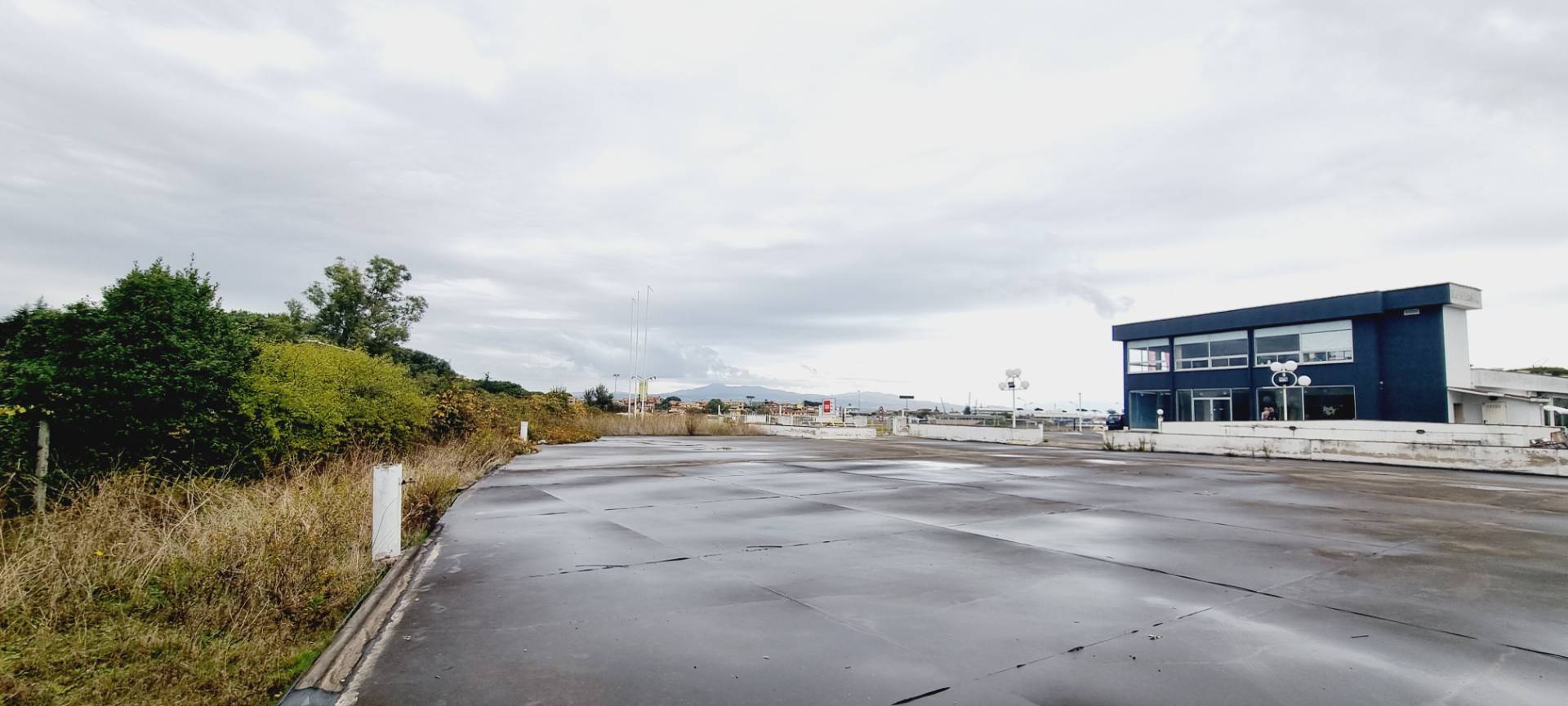 Media e Grande struttura di vendita in vendita a Pomezia, Pontina Nuova