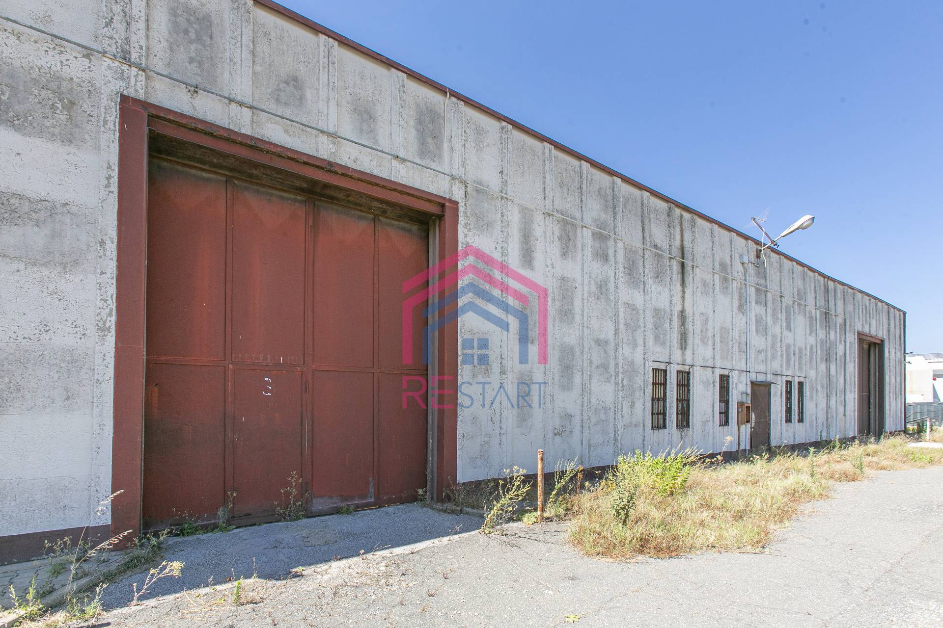 Capannone Industriale in vendita a Pomezia