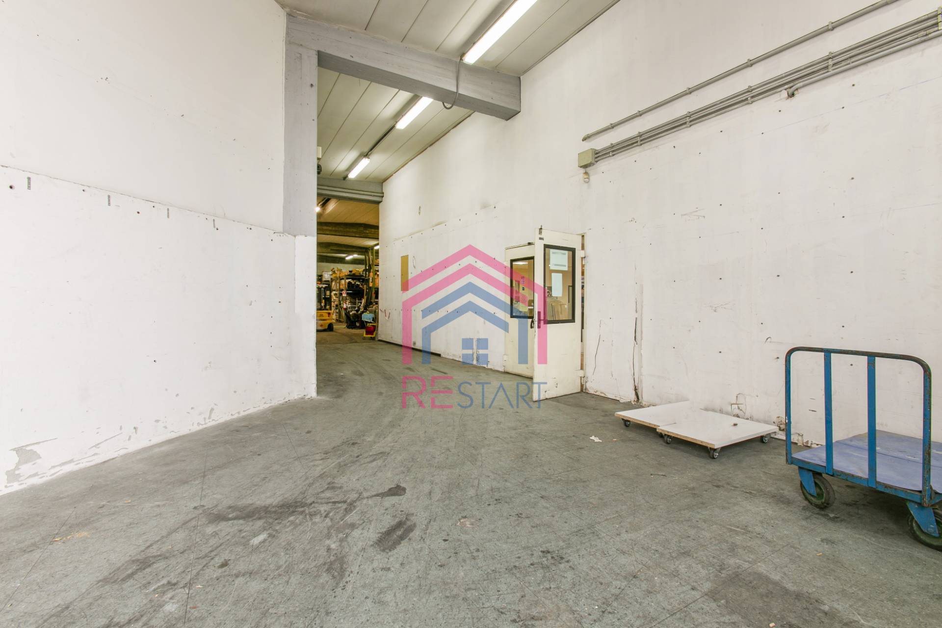 Magazzino in affitto a Pomezia, Pontina Vecchia