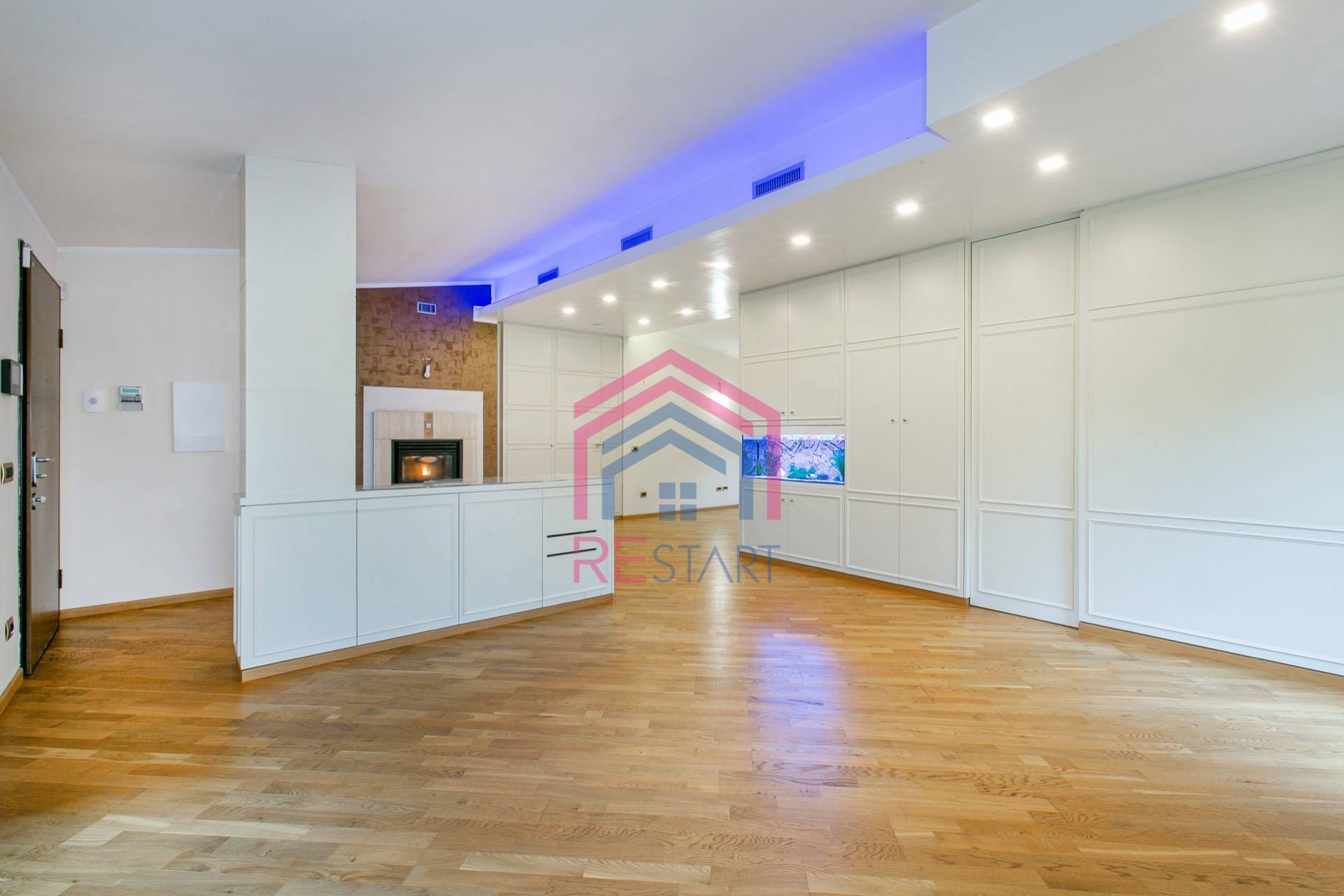 Villa in vendita a Pomezia, Centro