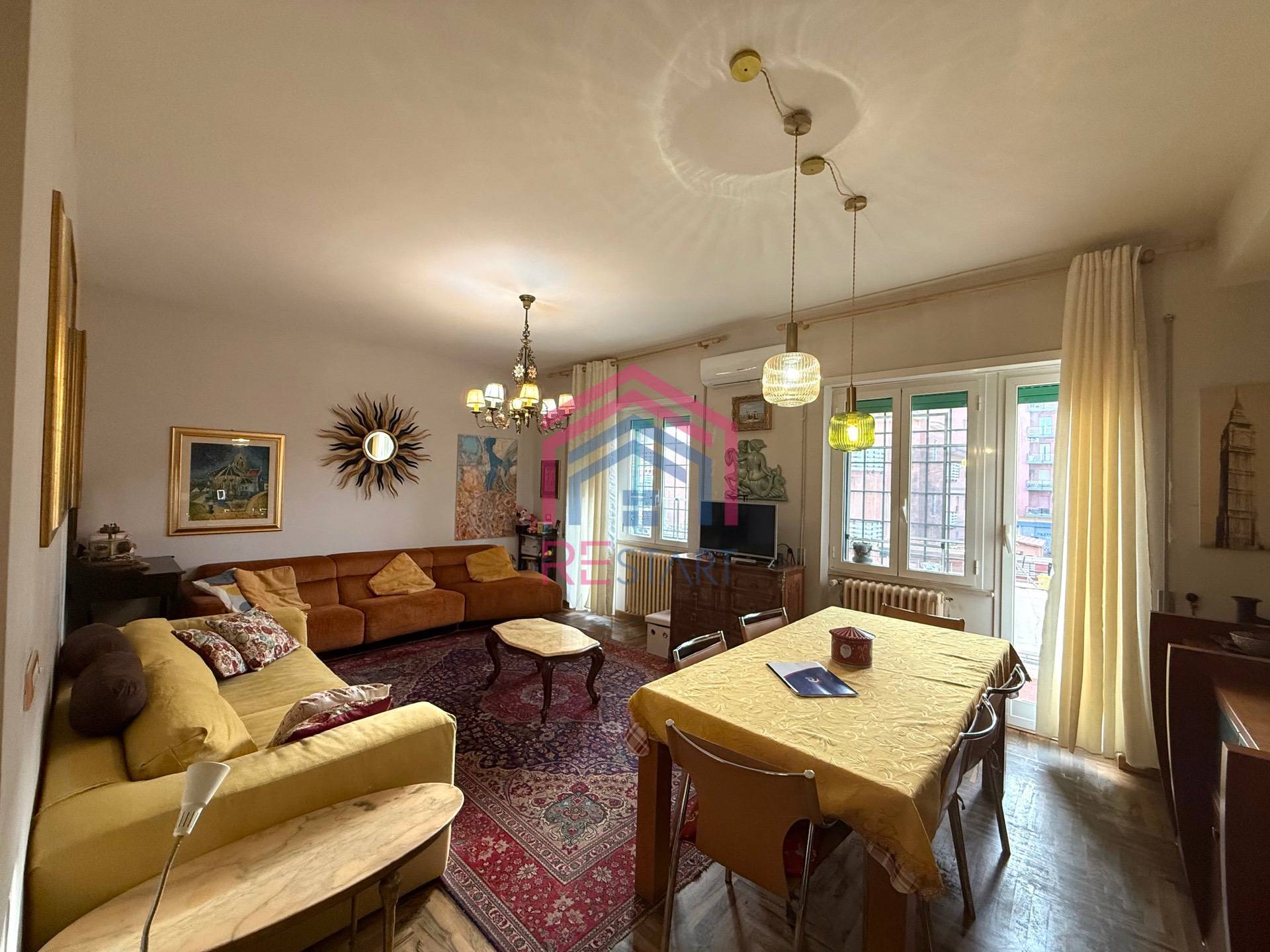 Appartamento in vendita a Pomezia, Centro