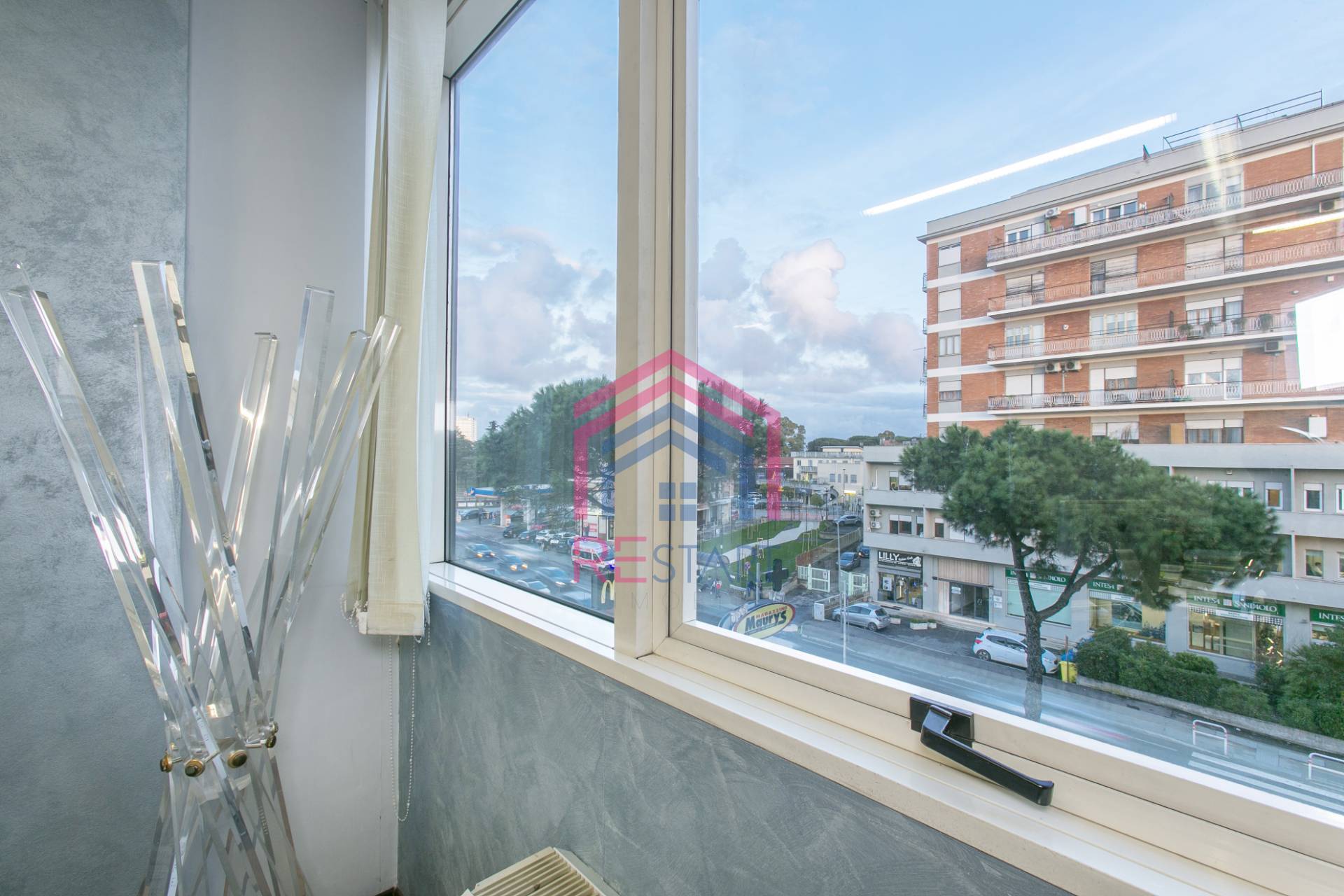 Ufficio in vendita a Pomezia