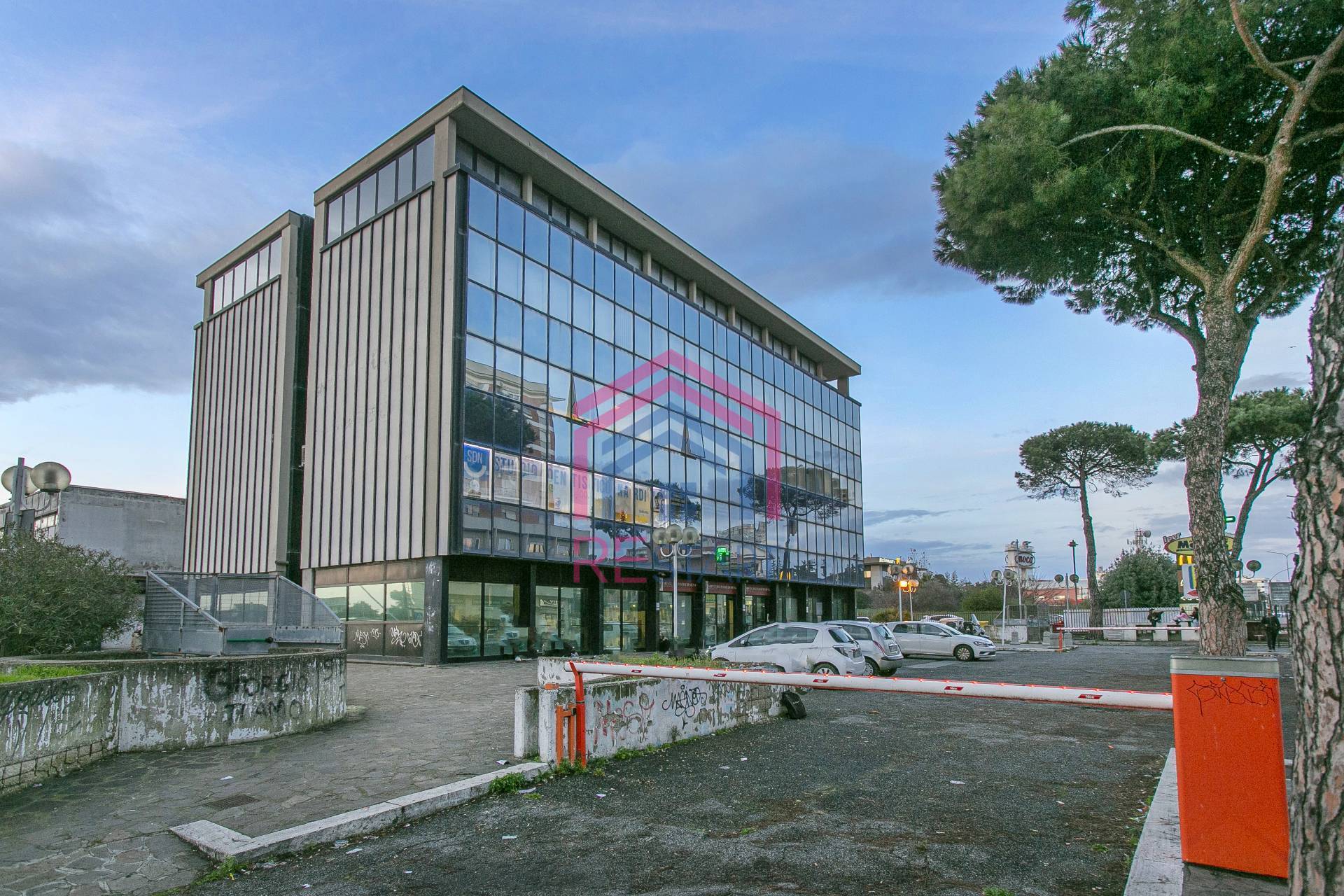 Ufficio in vendita a Pomezia