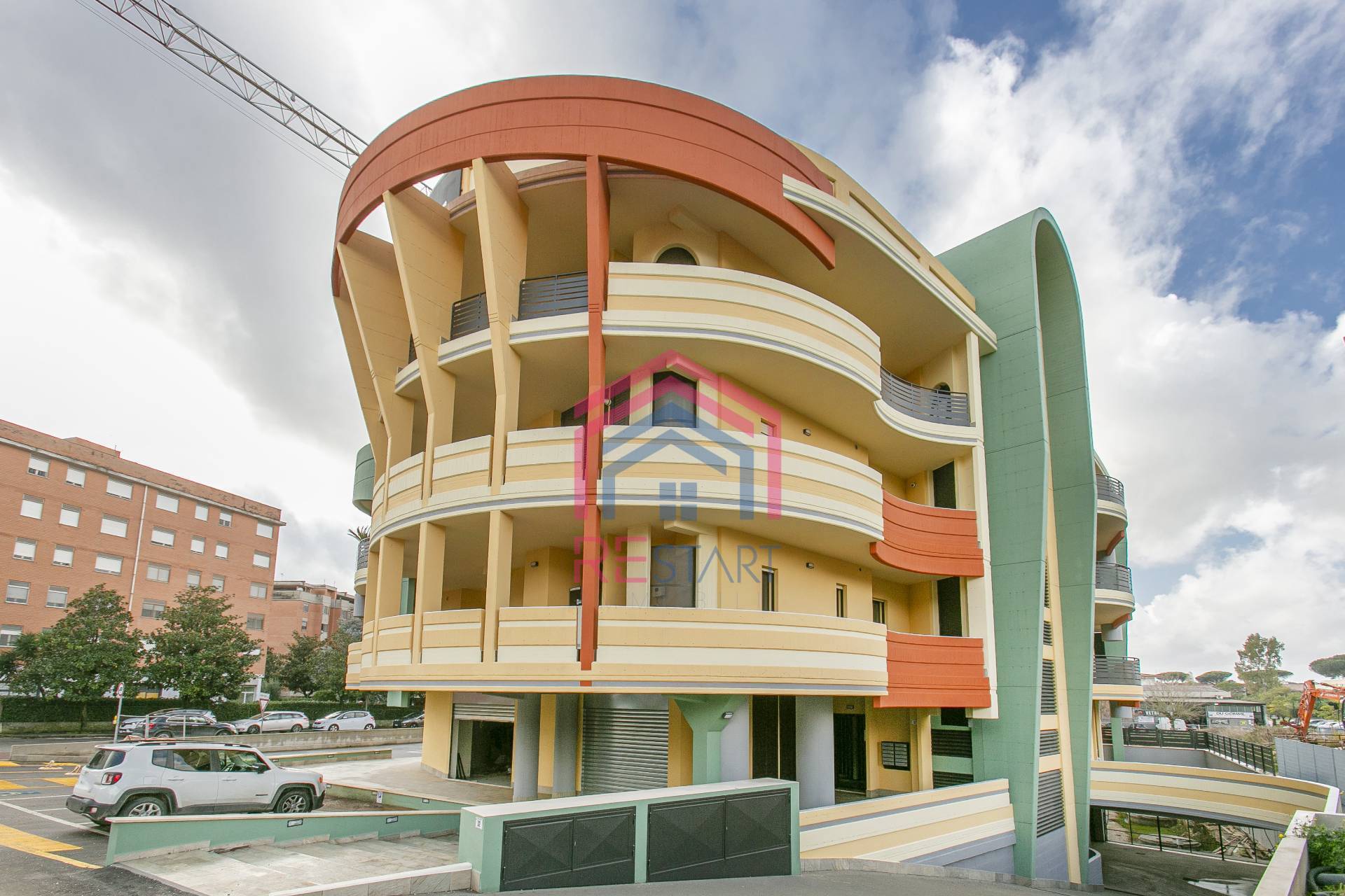 Locale commerciale in vendita a Aprilia