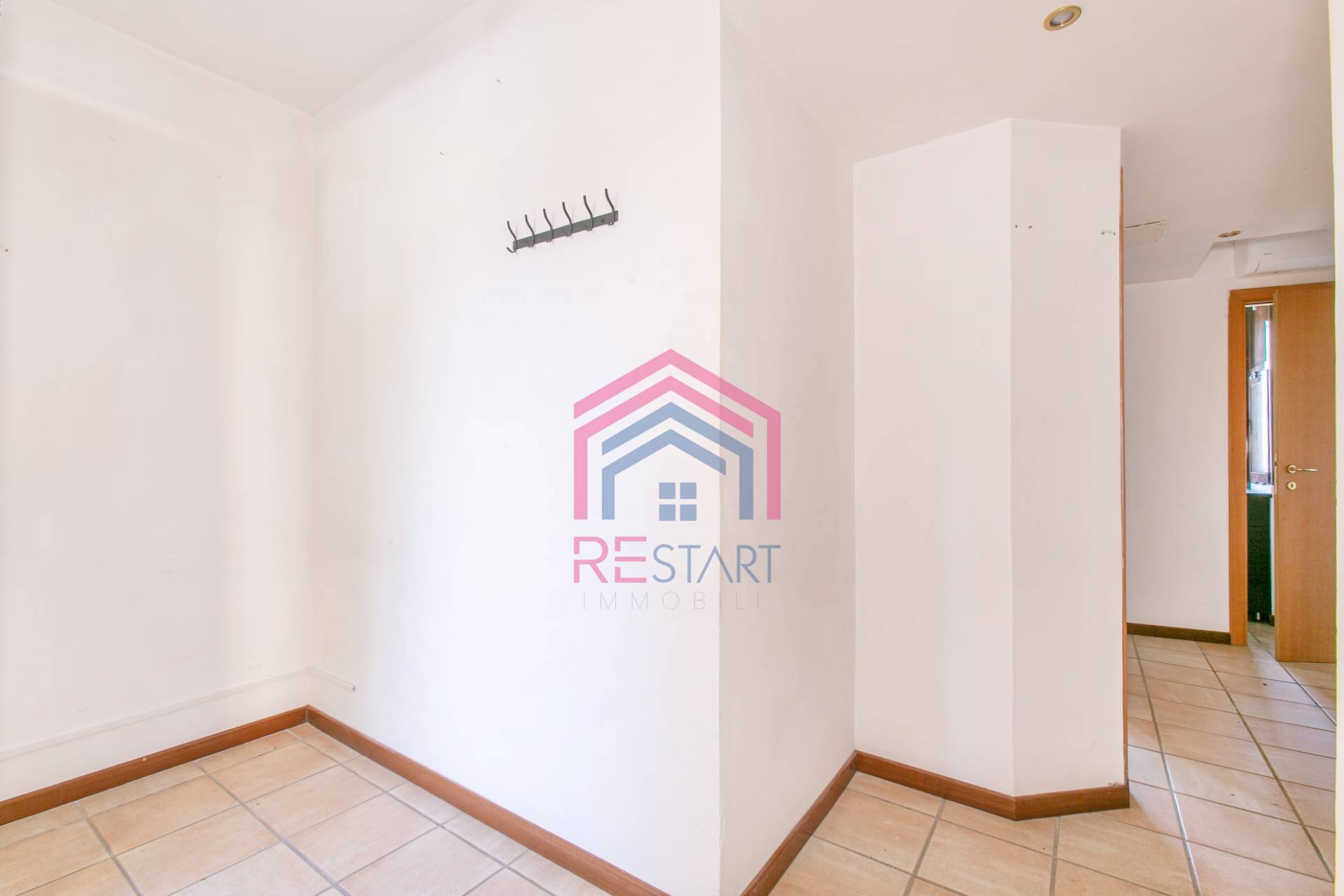 Ufficio in affitto a Pomezia