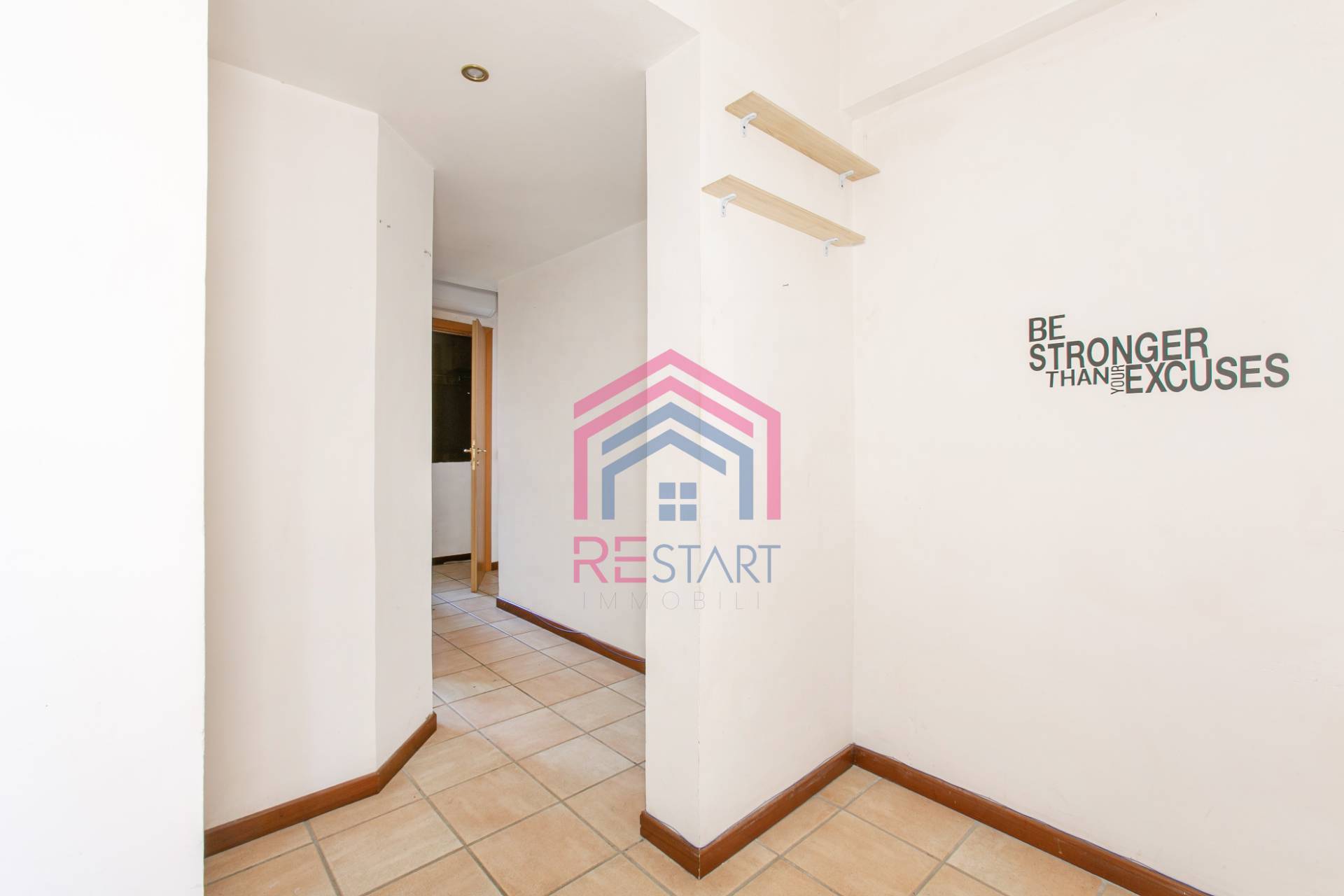 Ufficio in affitto a Pomezia