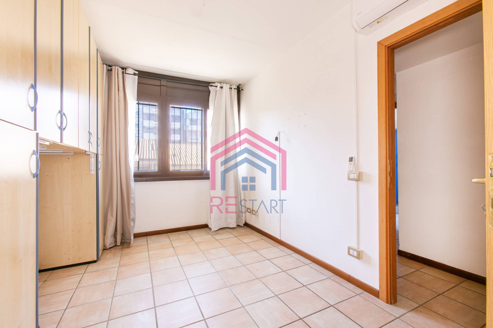 Ufficio in affitto a Pomezia