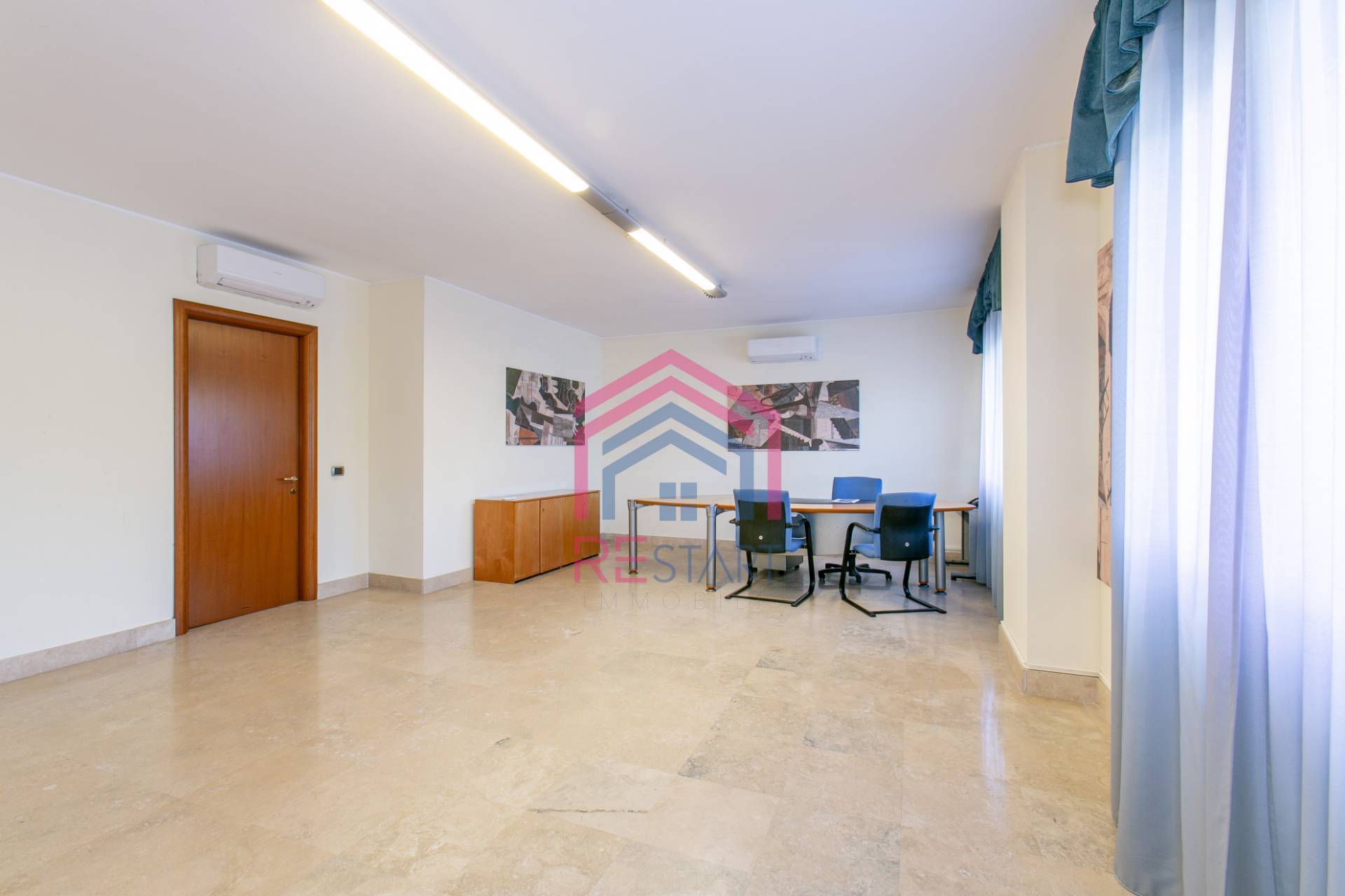 Ufficio in affitto a Pomezia, Centro