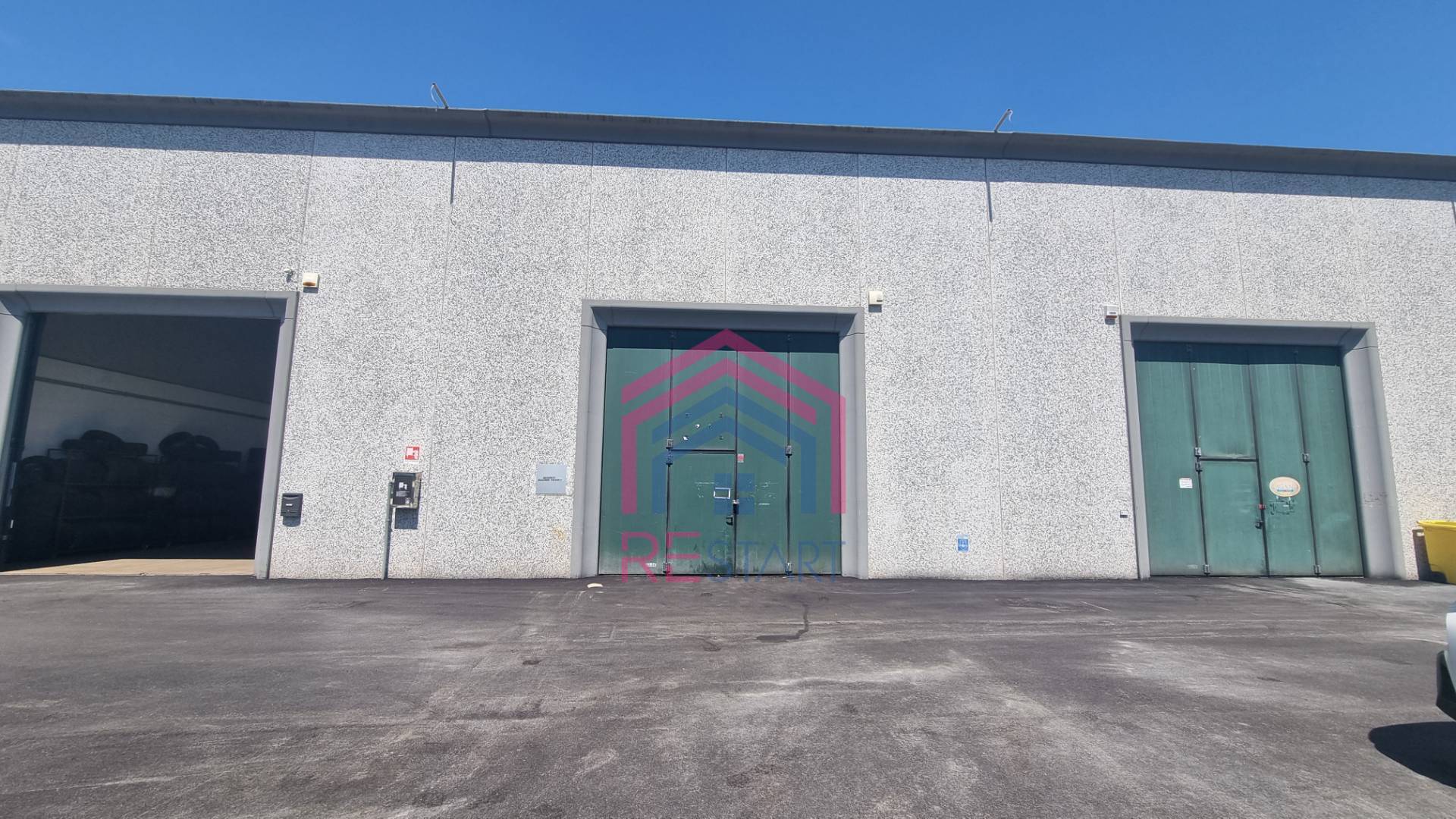 Capannone Industriale in affitto a Pomezia