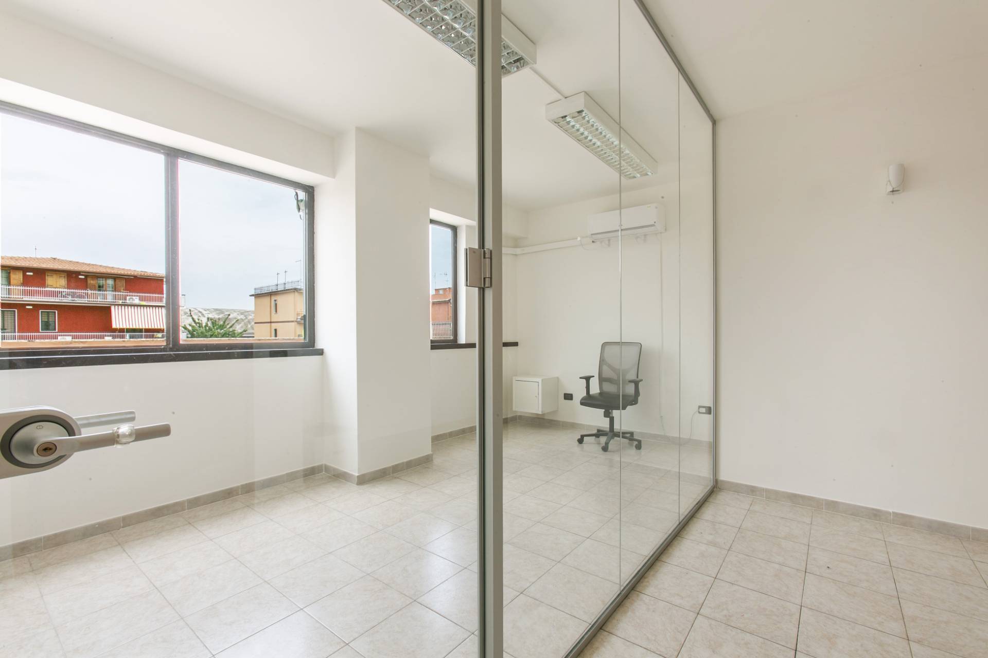Ufficio in vendita a Pomezia