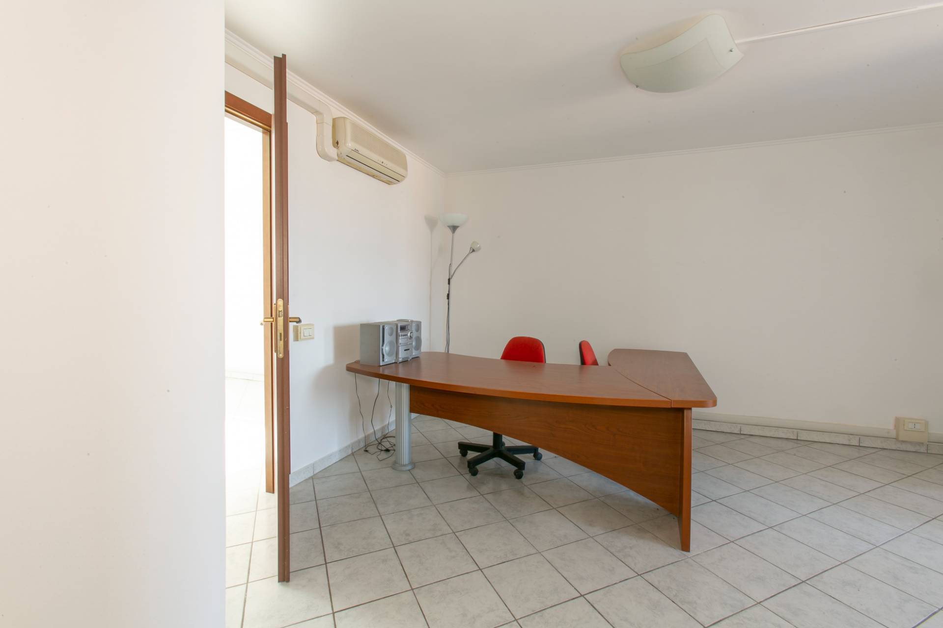 Ufficio in vendita a Pomezia