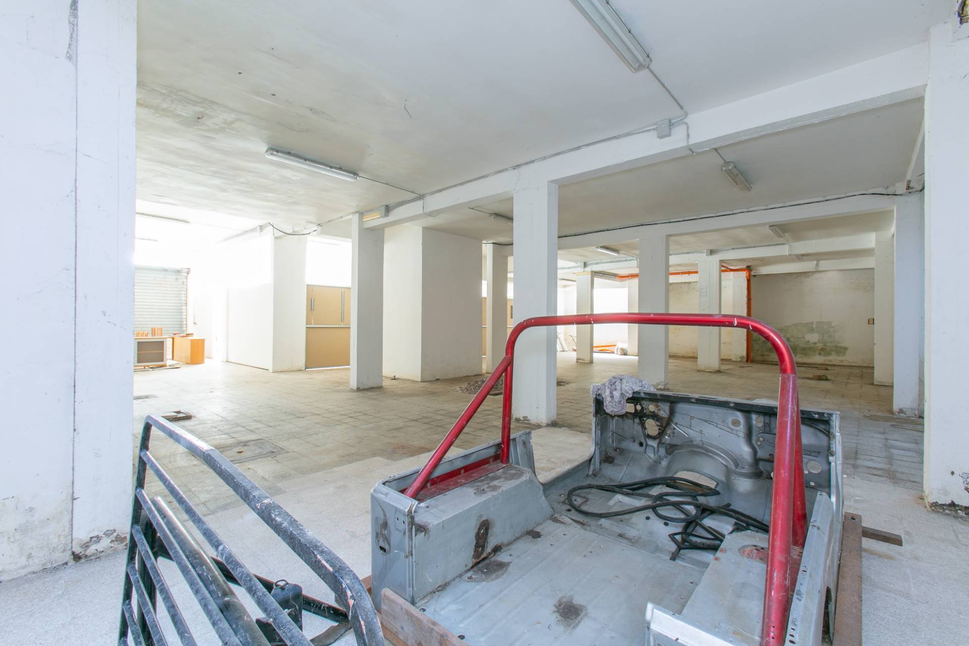 Magazzino in affitto a Pomezia, Centro