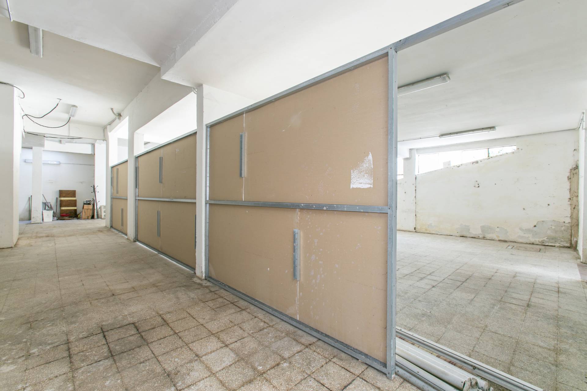 Magazzino in affitto a Pomezia, Centro