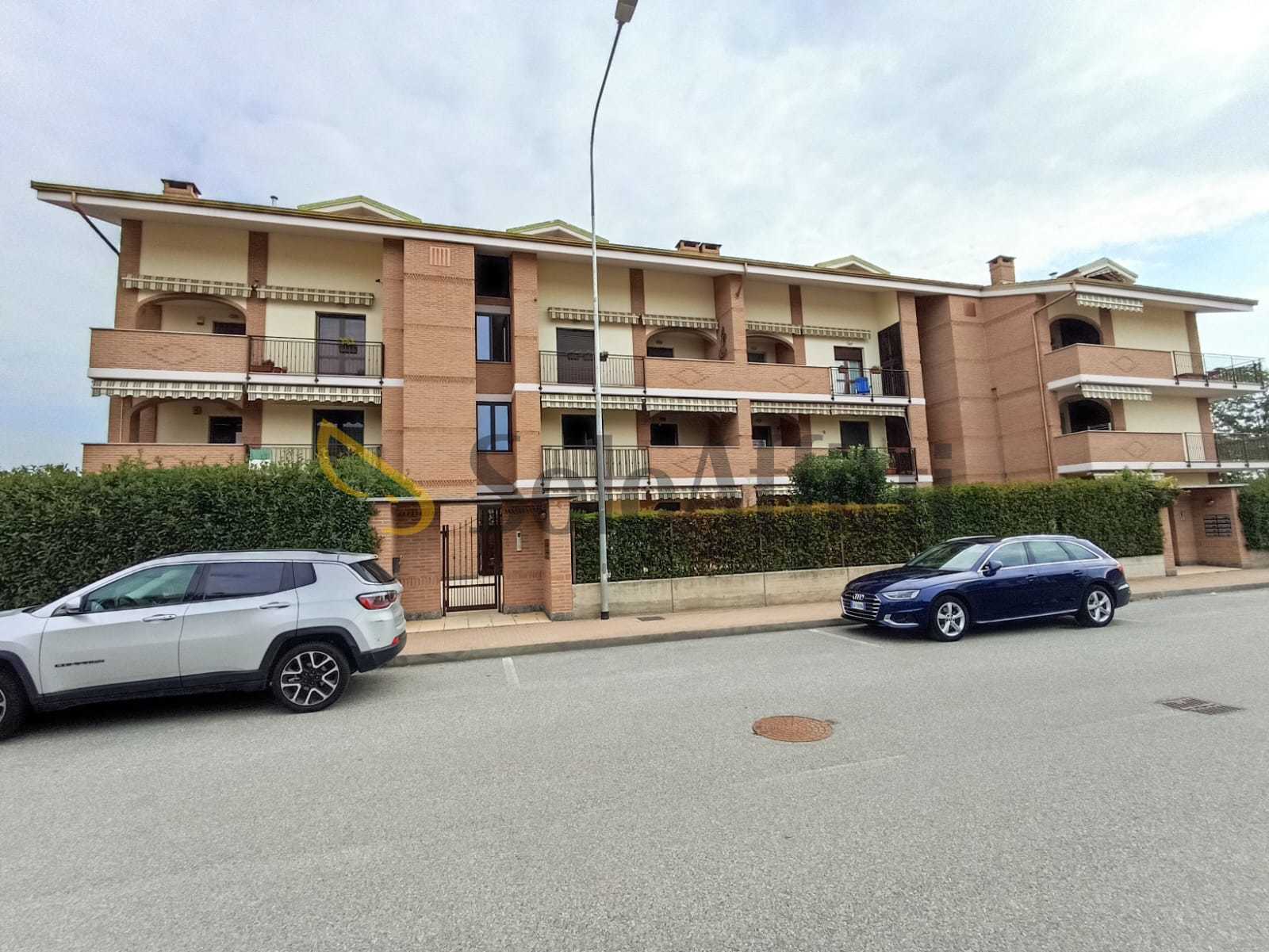 Quadrilocale con terrazzo in strada c bianca, Orbassano