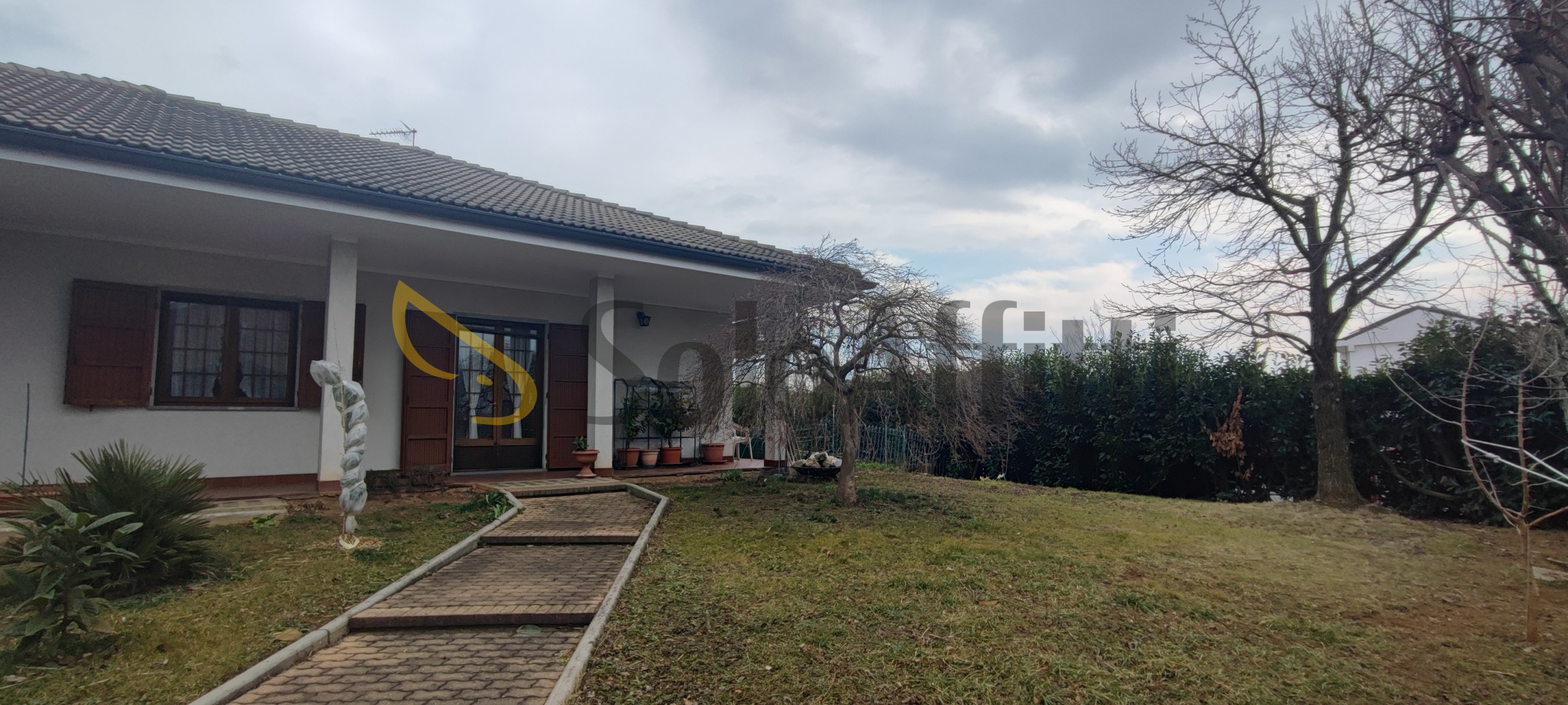 Villa con giardino in via tetti valfr 1, Orbassano
