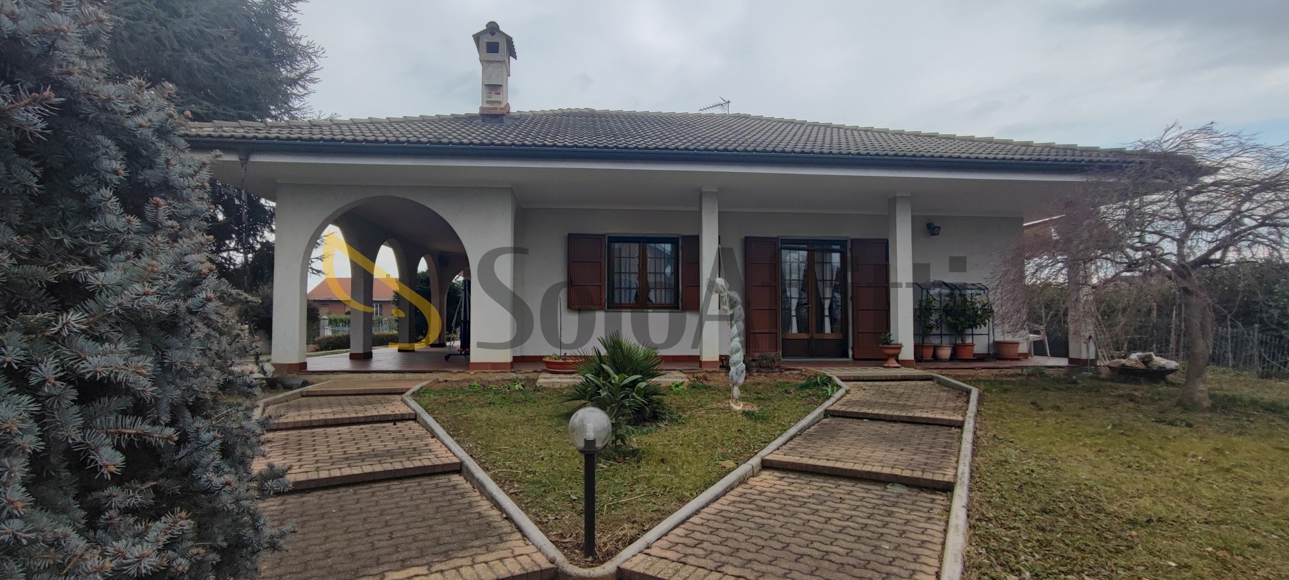 Villa con giardino in via tetti valfr 1, Orbassano