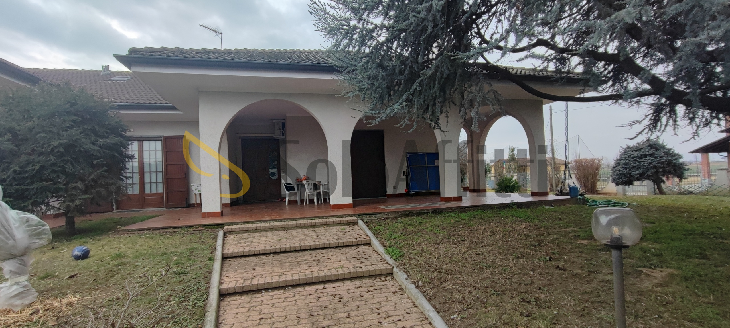 Villa con giardino in via tetti valfr 1, Orbassano