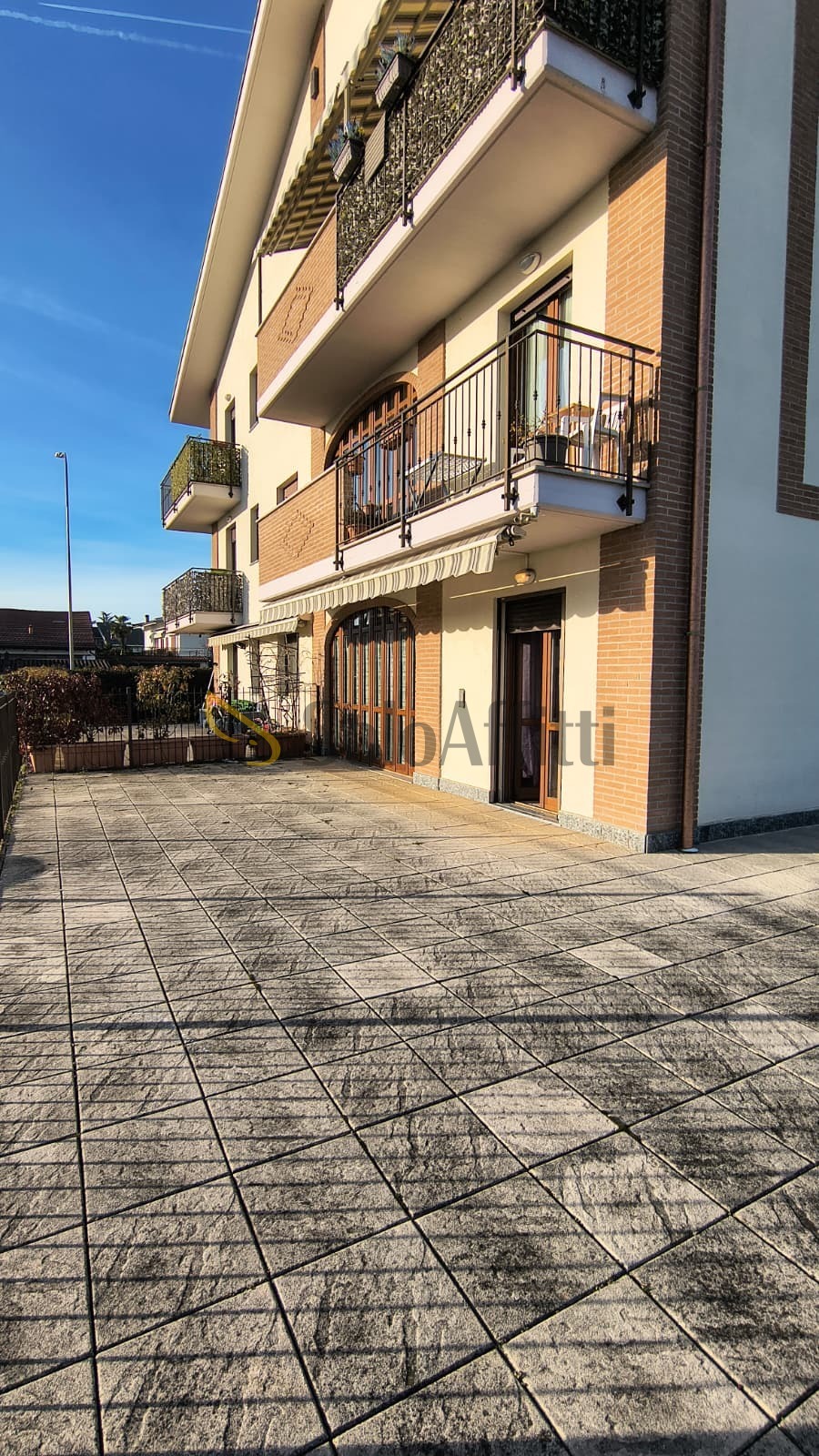 Bilocale con terrazzo in strada c� bianca, Orbassano
