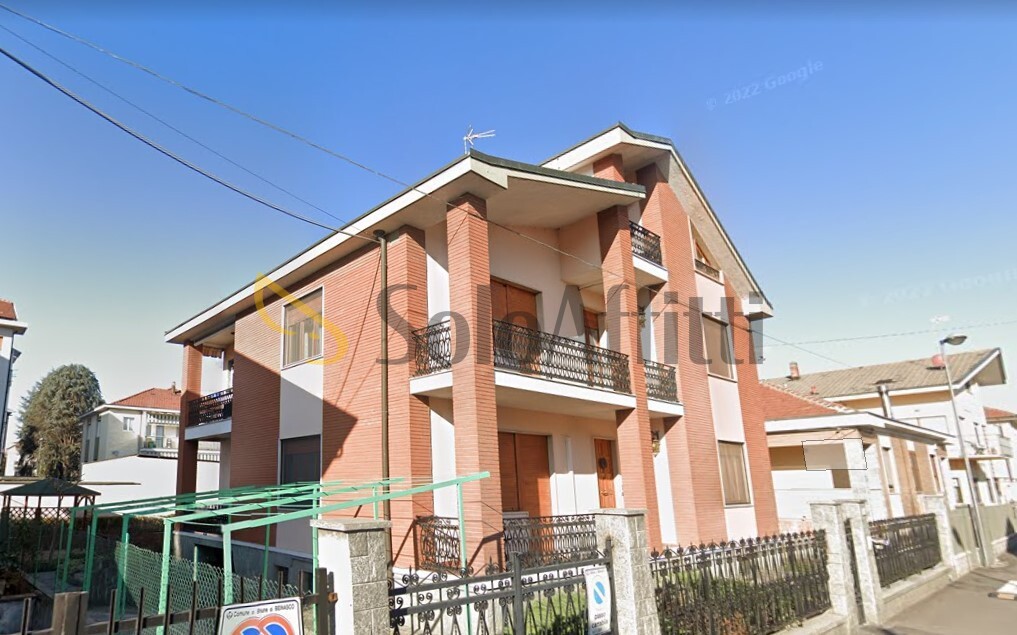 Mansarda con giardino in via dante alighieri, Beinasco