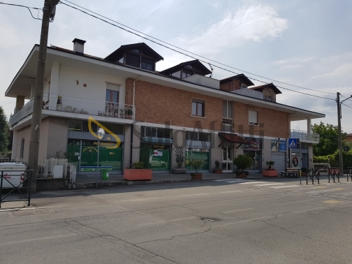 Locale commerciale in affitto in via carignano, Rivalta di Torino