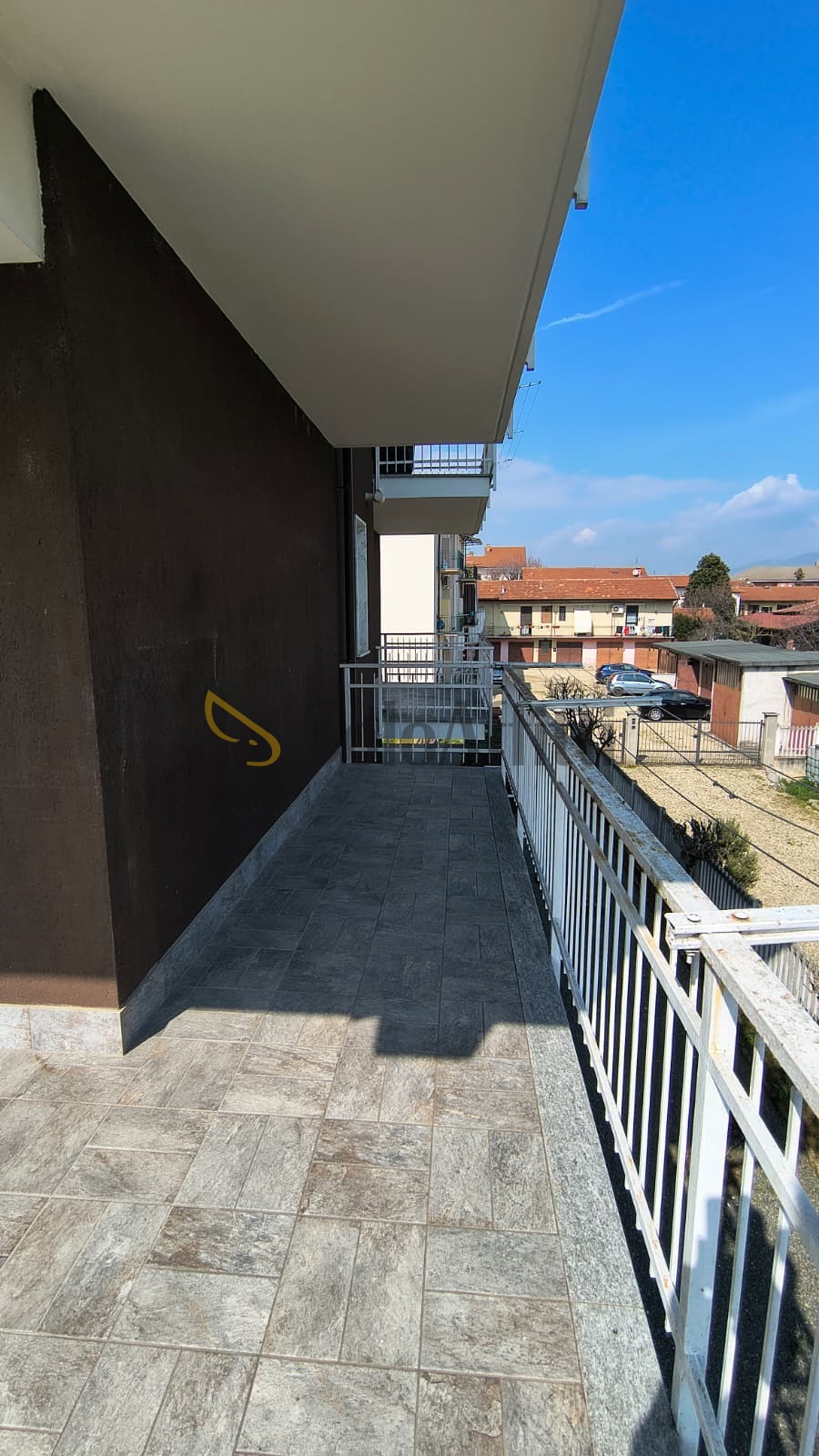 Trilocale con terrazzo in via ron 14, Piscina