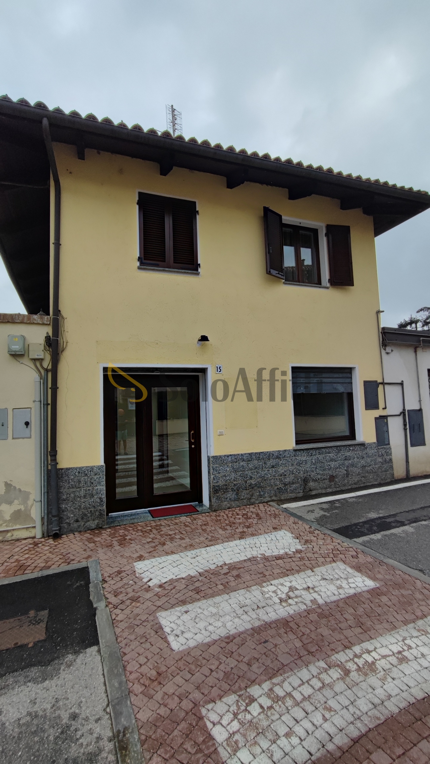 Locale commerciale in affitto in via maria teresa fornasio, Beinasco