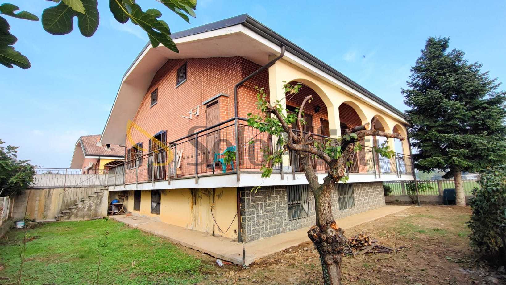Casa indipendente con giardino in via orbassano, None