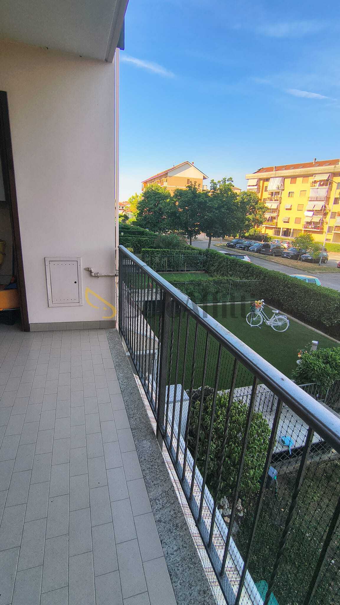 Bilocale con terrazzo in via dei fraschei 515, Orbassano