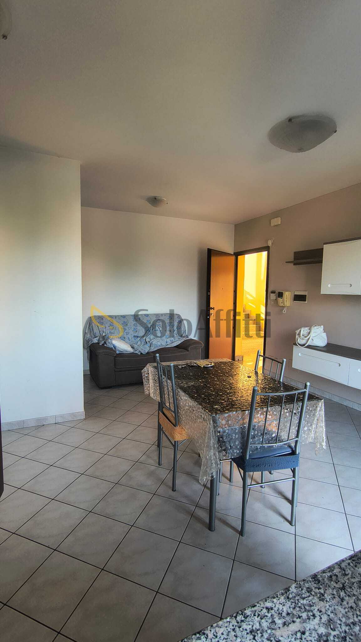 Bilocale con terrazzo in via dei fraschei 515, Orbassano