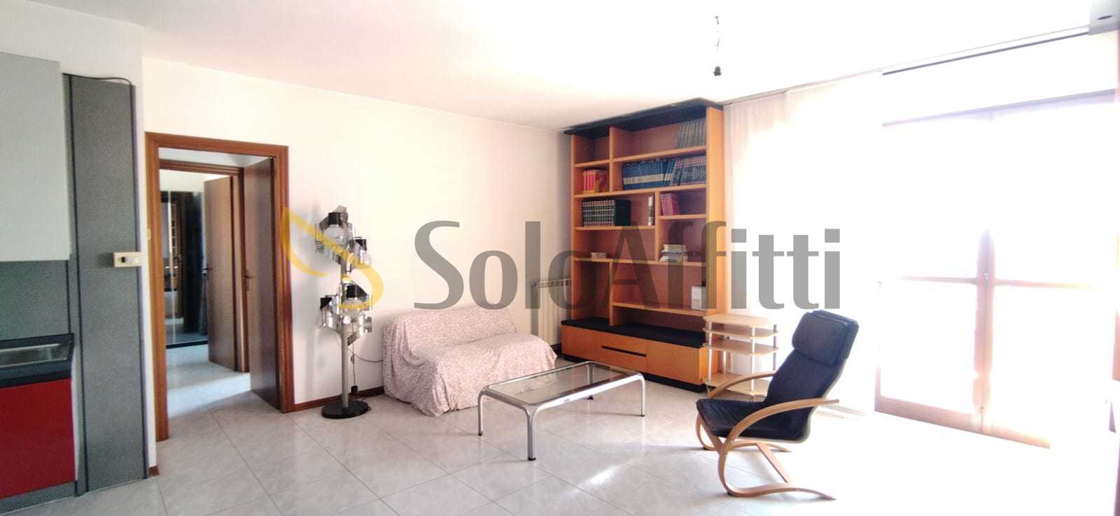 Trilocale con box in largo delle alpi, Nichelino