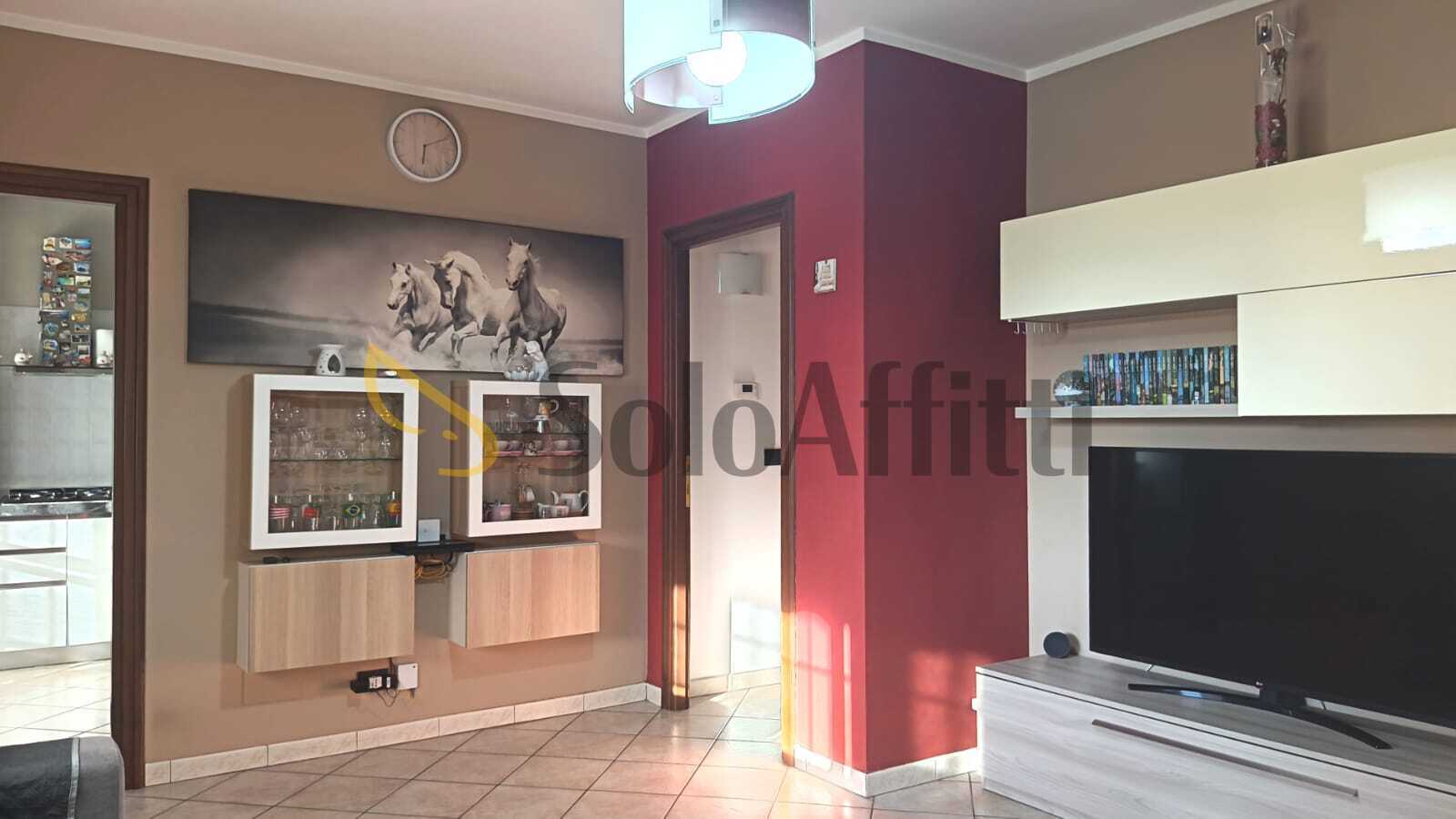 Bilocale con box in viale maina, La Loggia