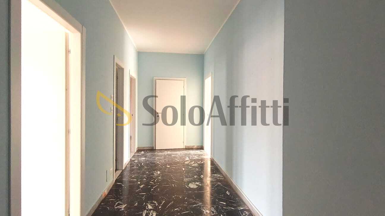 Trilocale ristrutturato in via po, Nichelino