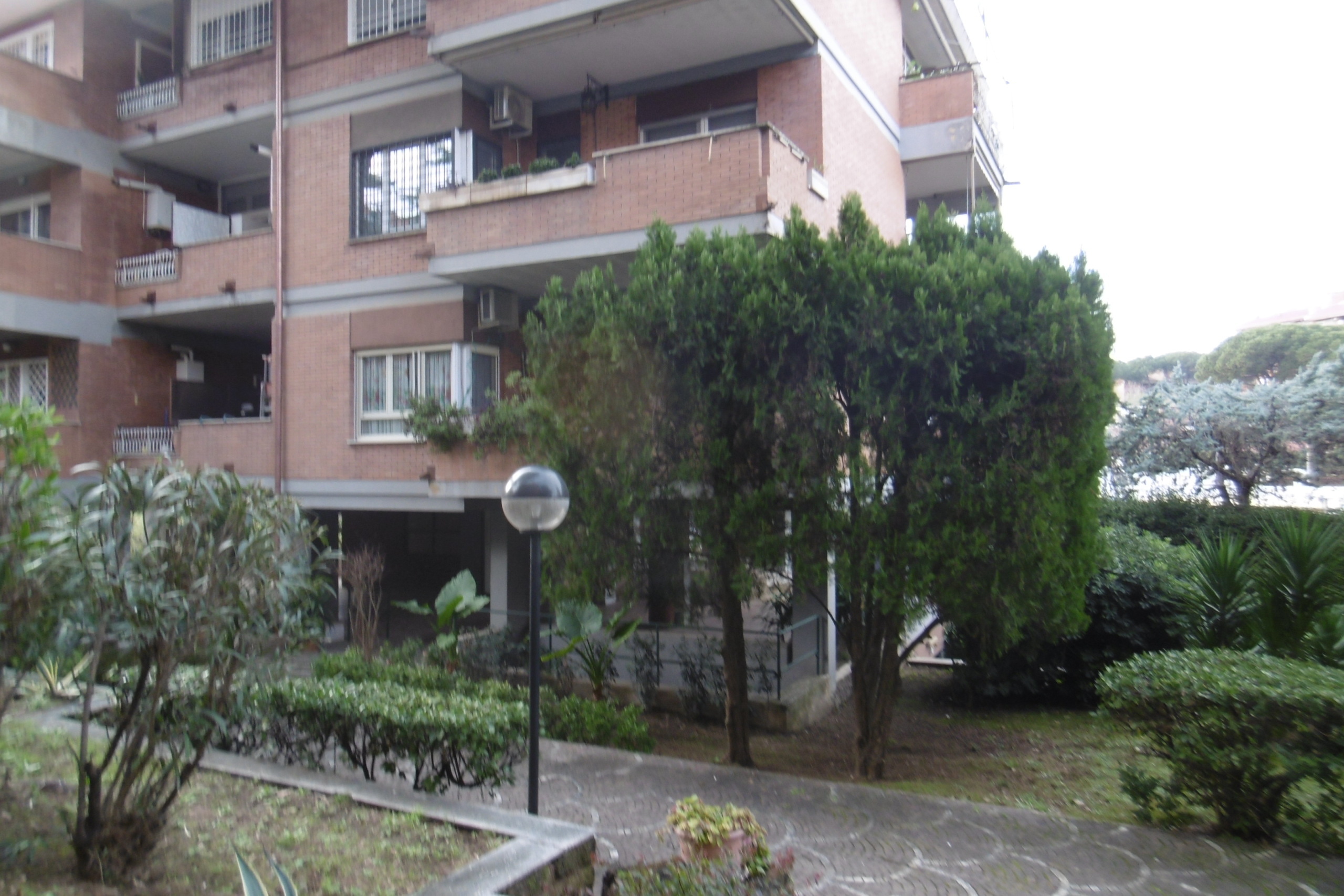 Appartamento con terrazzi in via della pisana, Roma