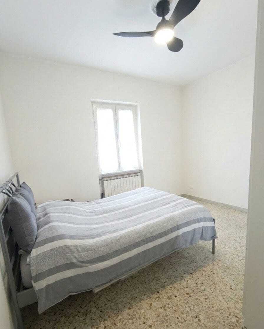 Appartamento con terrazzo in via avegno, Roma