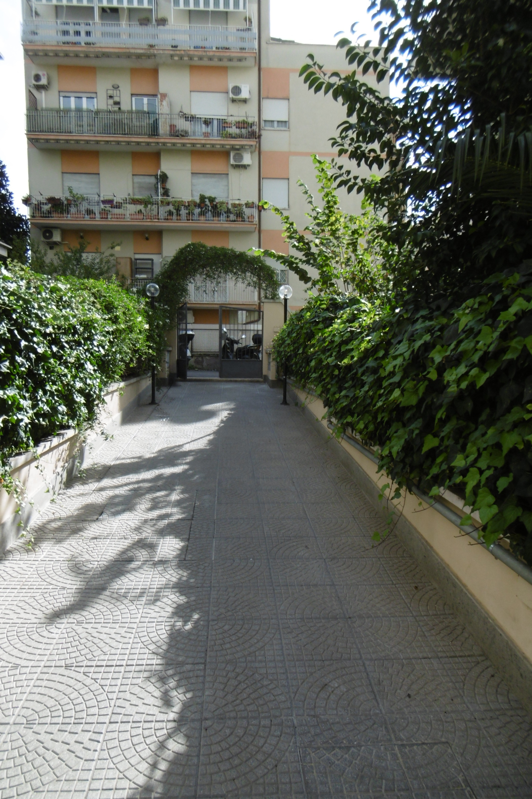 Attico con terrazzo in via dei bonadies, Roma