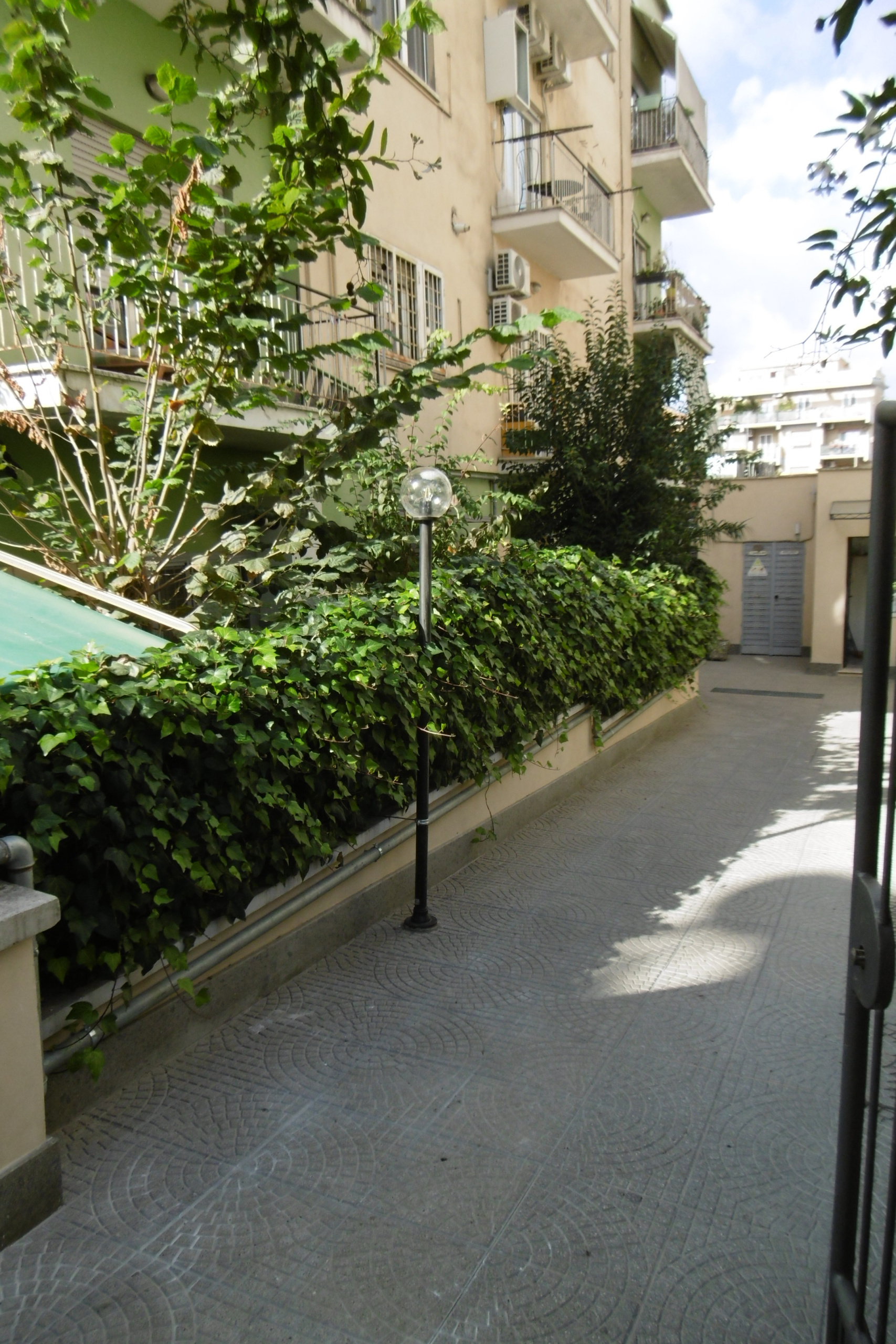 Attico con terrazzo in via dei bonadies, Roma