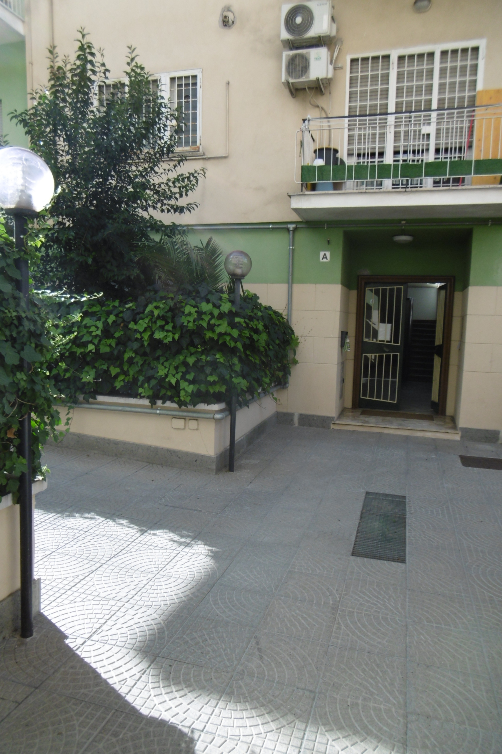 Attico con terrazzo in via dei bonadies, Roma