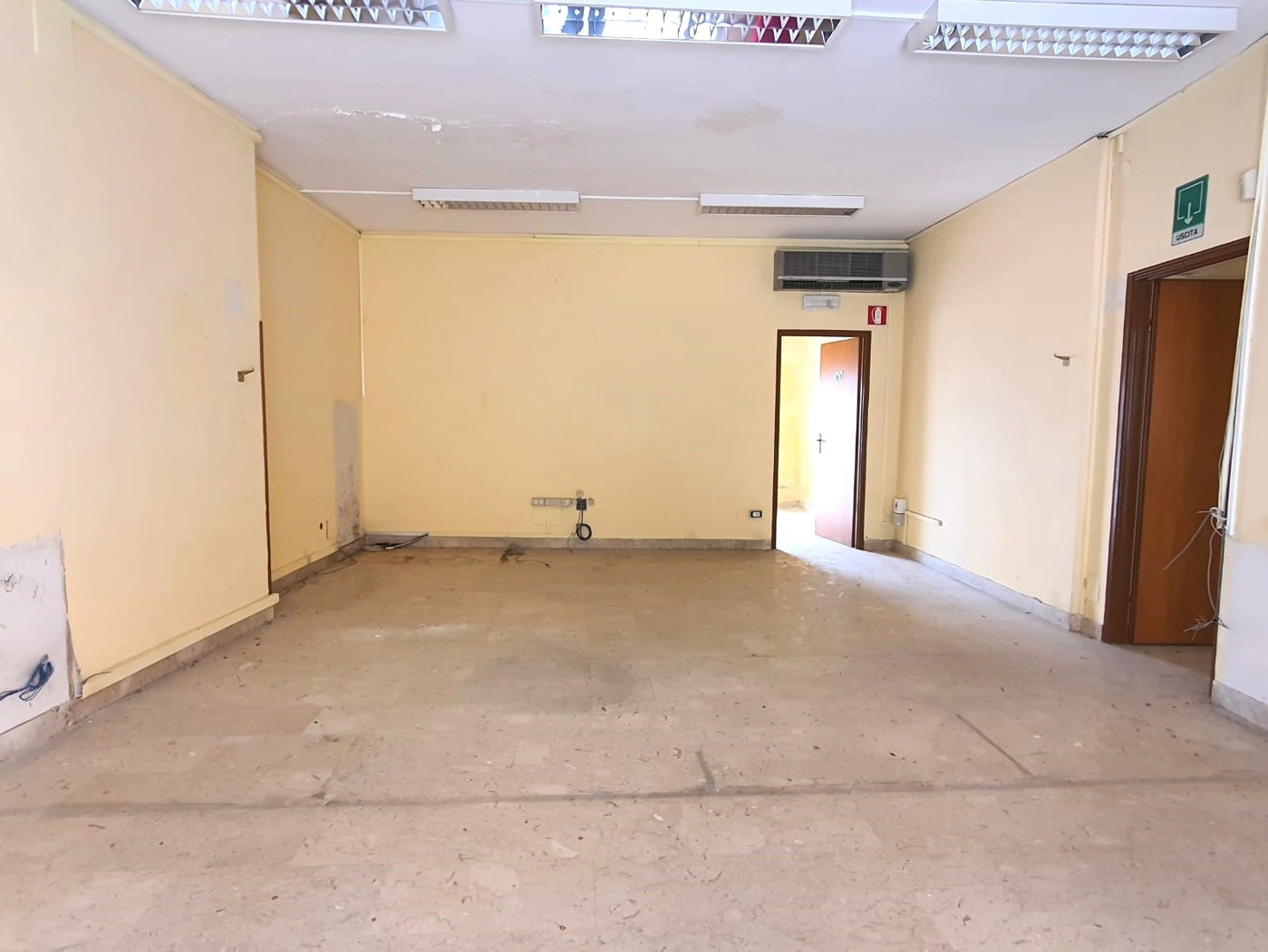 Negozio in vendita a Contessa Entellina