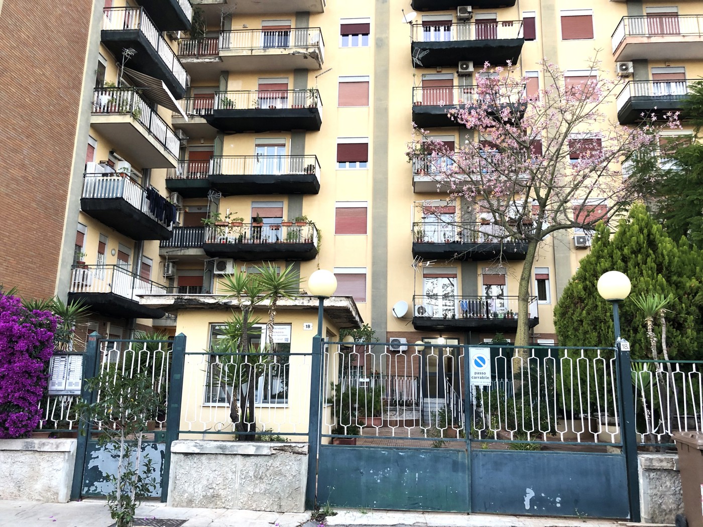 Quadrilocale da ristrutturare a Palermo