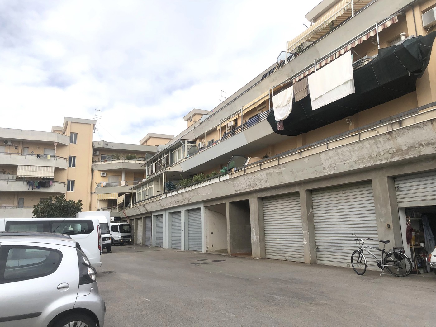 Box/Garage 33mq in vendita a Santa Flavia