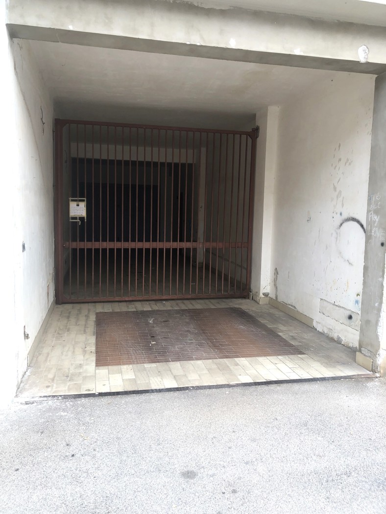 Box/Garage 33mq in vendita a Santa Flavia