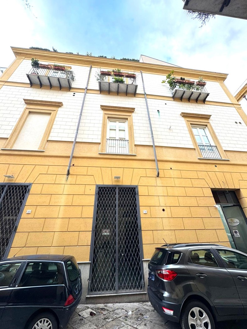 Attivit commerciale Bar e tabacchi in affitto/gestione a Palermo