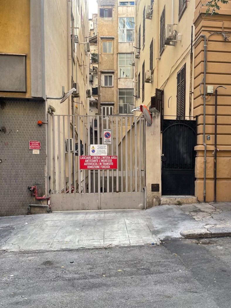 Box/Garage 25mq in vendita a Palermo