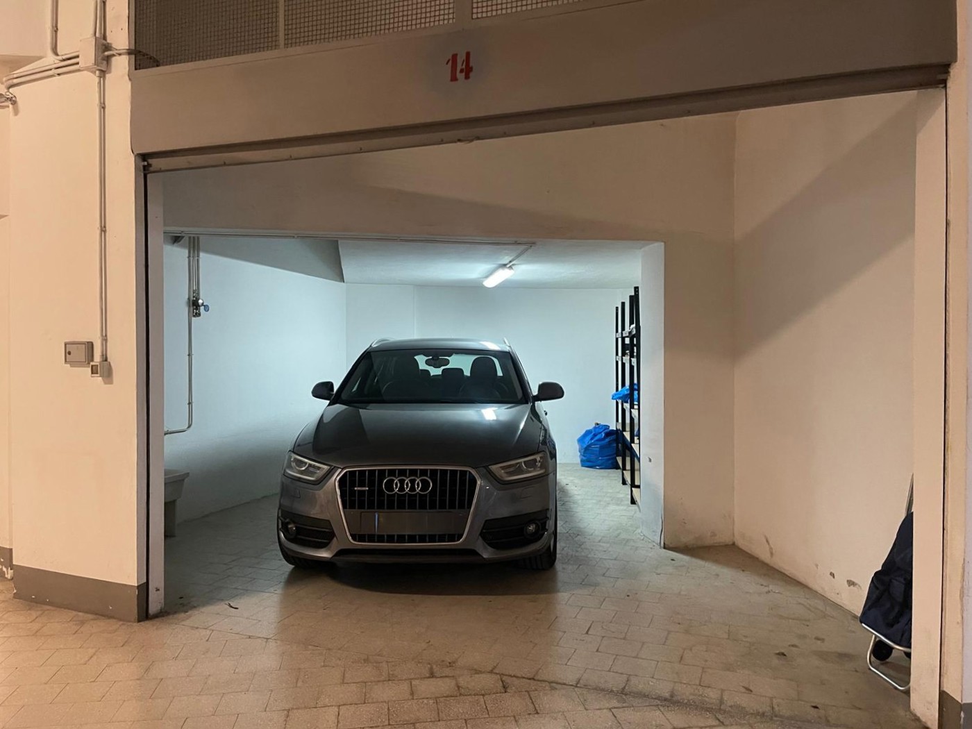 Box/Garage 25mq in vendita a Palermo