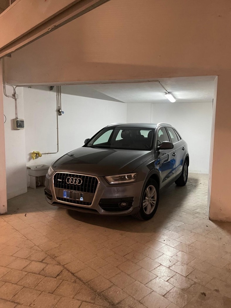 Box/Garage 25mq in vendita a Palermo