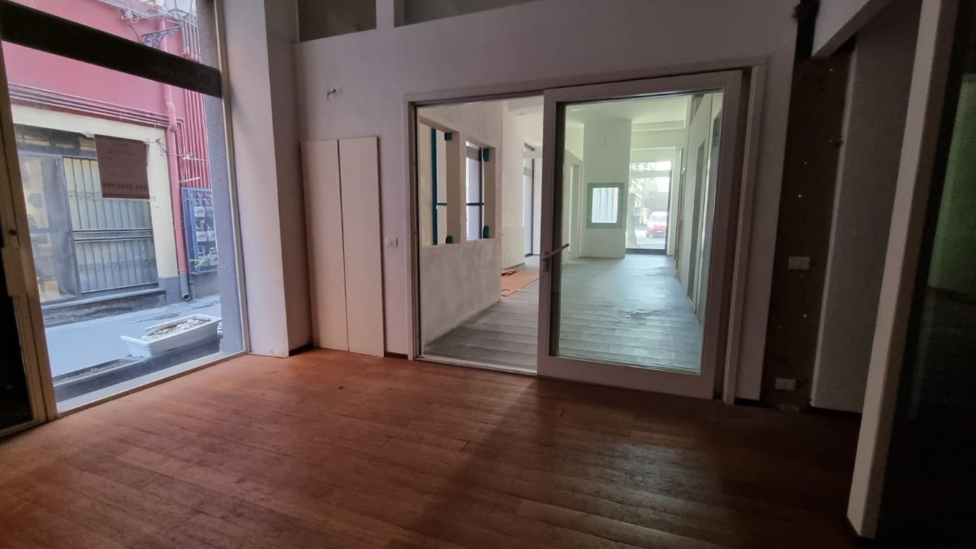 Negozio in affitto a Catania