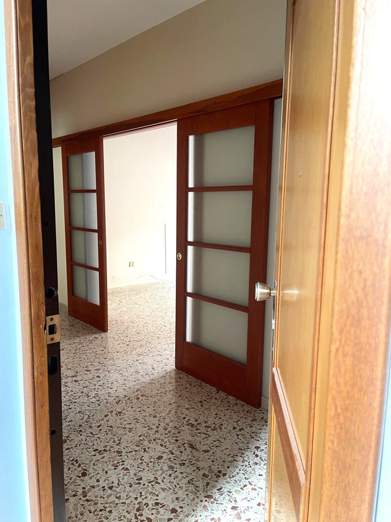 Trilocale arredato in affitto a Palermo